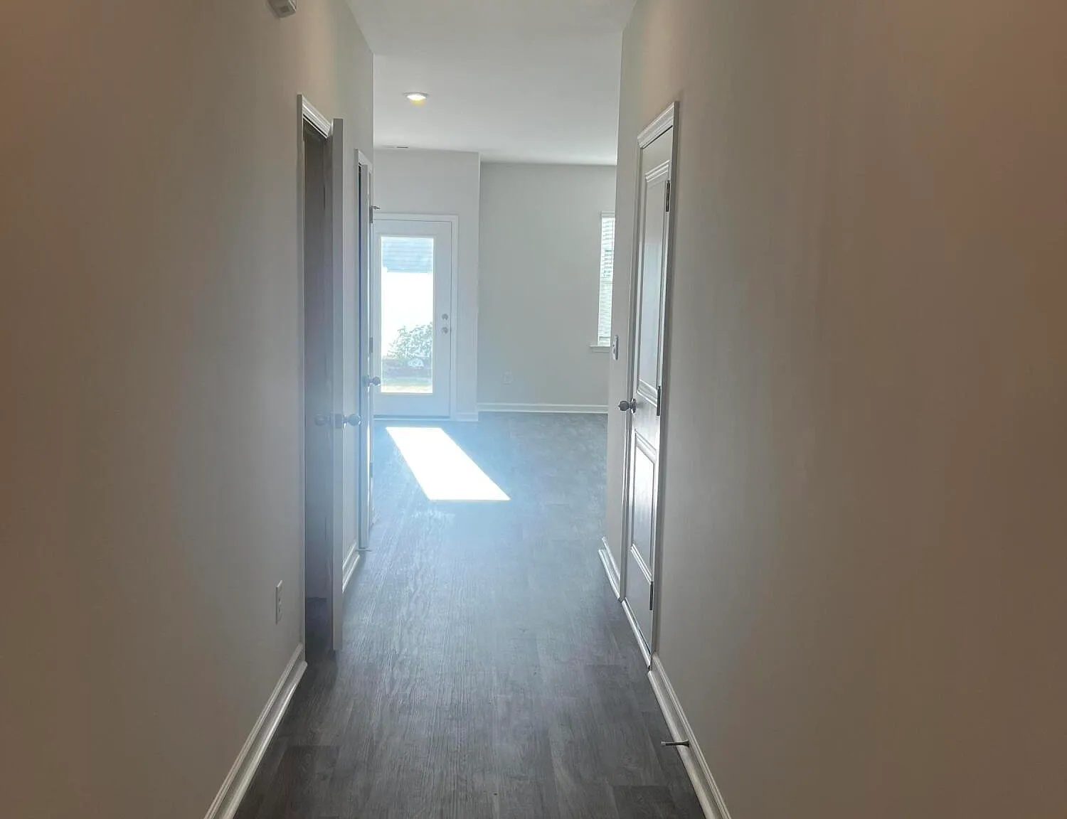 3 bed, 2.5 bath, 1491 sqft, $1,900 — Photo 4