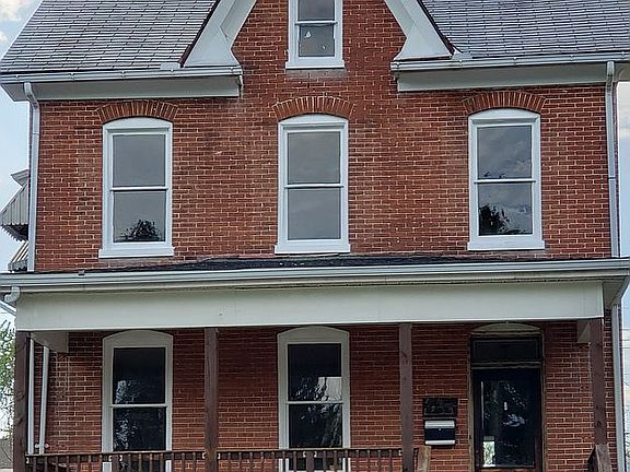 3rd image of 739 S Potomac St