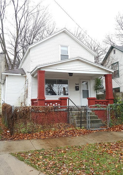 1st image of 740 Jackson St NW