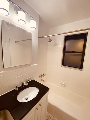 Rented by Metropolis Real Estate of Manhattan | media 12