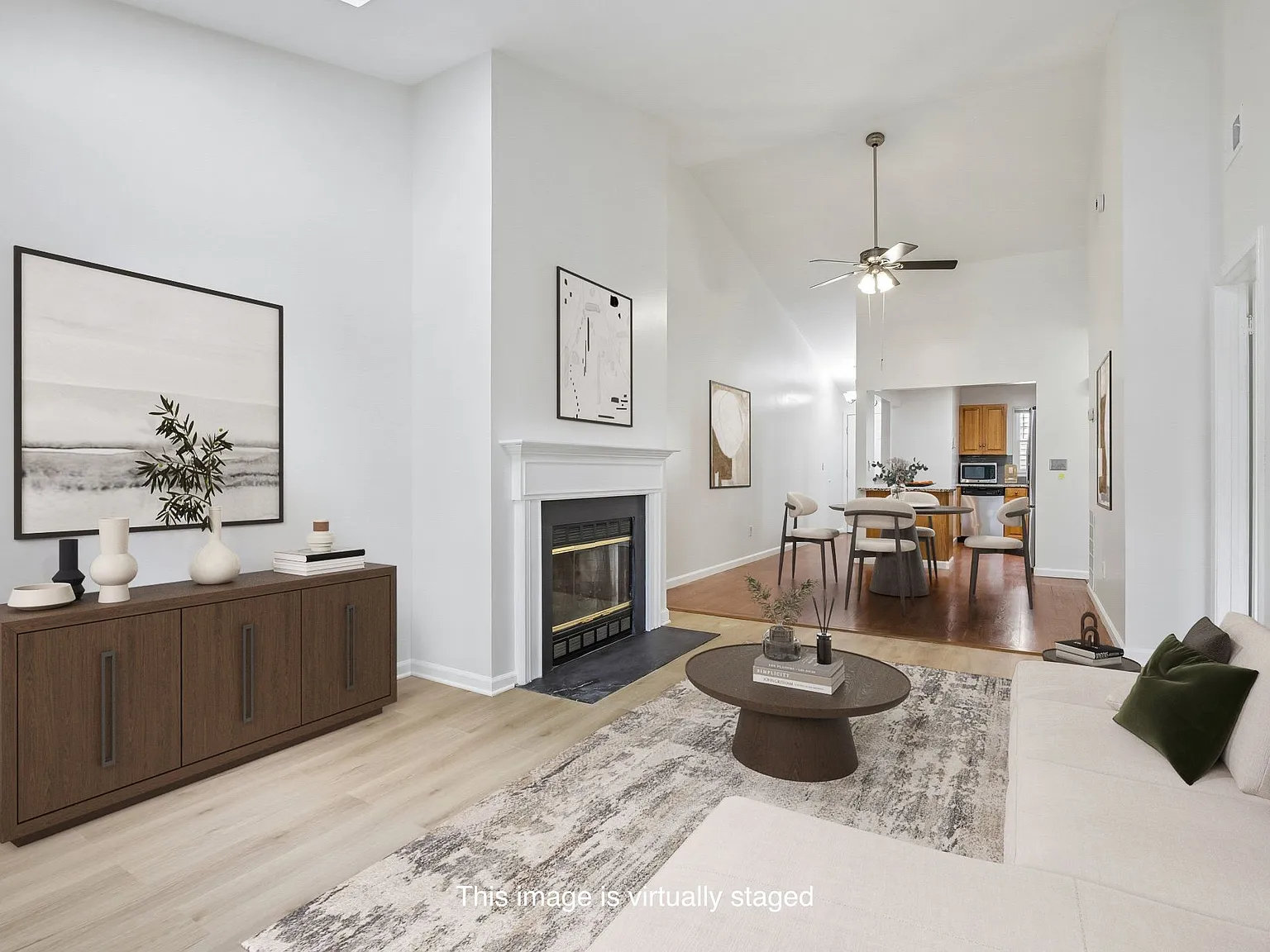 2 bed, $2,600 — Photo 2