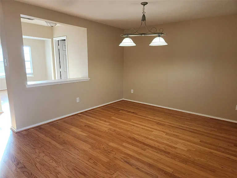3827 Brook Garden Ln — Photo 6