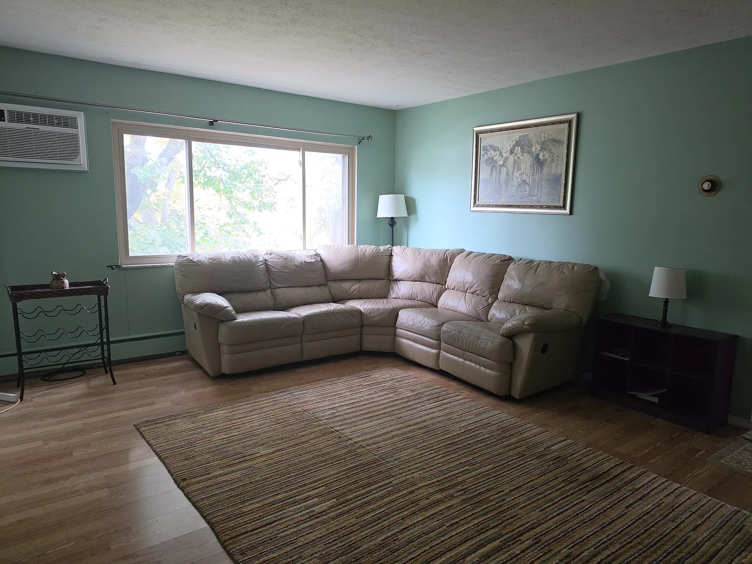 2 bed, 924 sqft, $1,400 — Photo 3