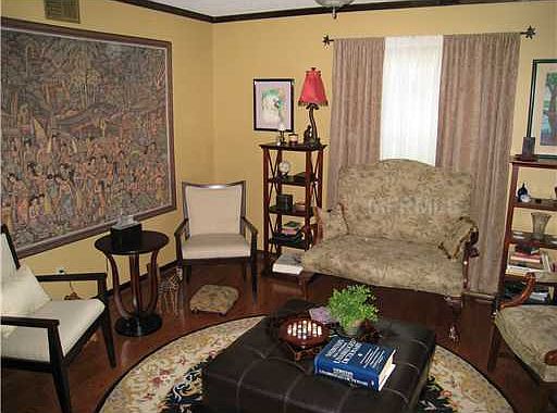 5th image of 3221 Brent St