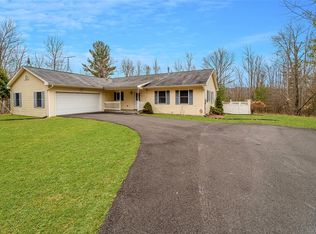 28 Hidden Pine Ct, Binghamton, NY 13903