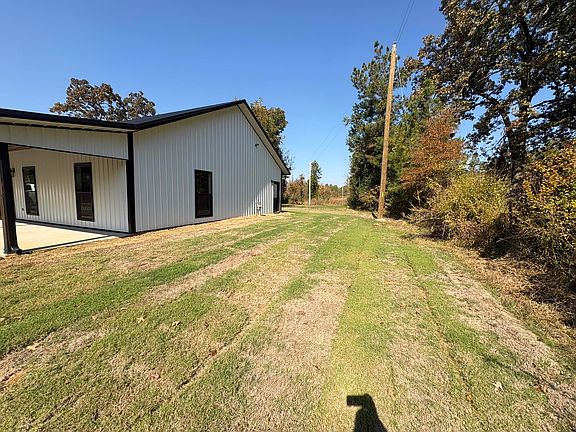 3rd image of 1814 County Road 478