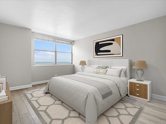 5th image of 6301 N Sheridan Rd APT 19N
