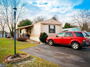 15 Willow Tree Ln, Dover, PA 17315