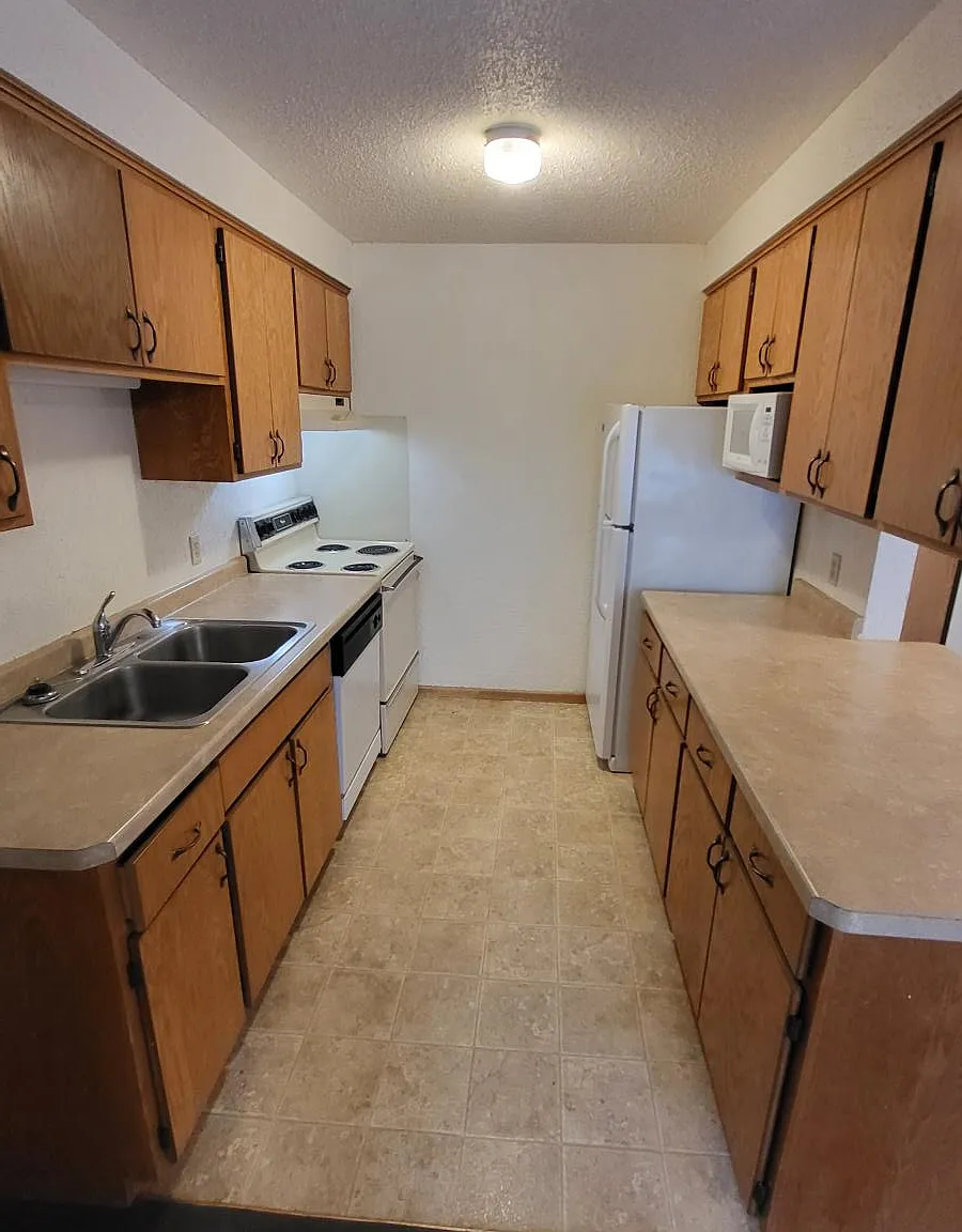 4 bed, $350 — Photo 4