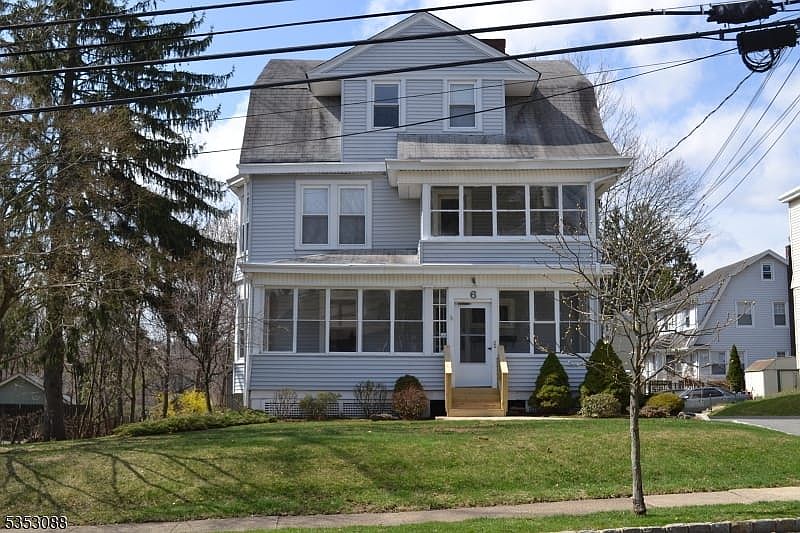 1st image of 6 Hatfield St #2