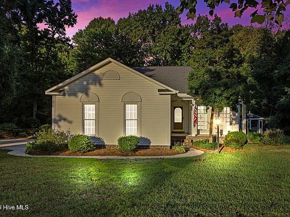 2nd image of 114 Farnsworth Drive