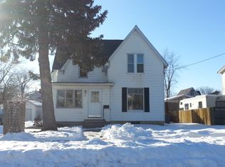 221 Evans Ave, Dekalb, IL 60115