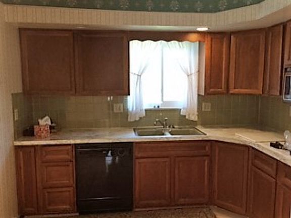 5th image of 2758 Fairlane Dr