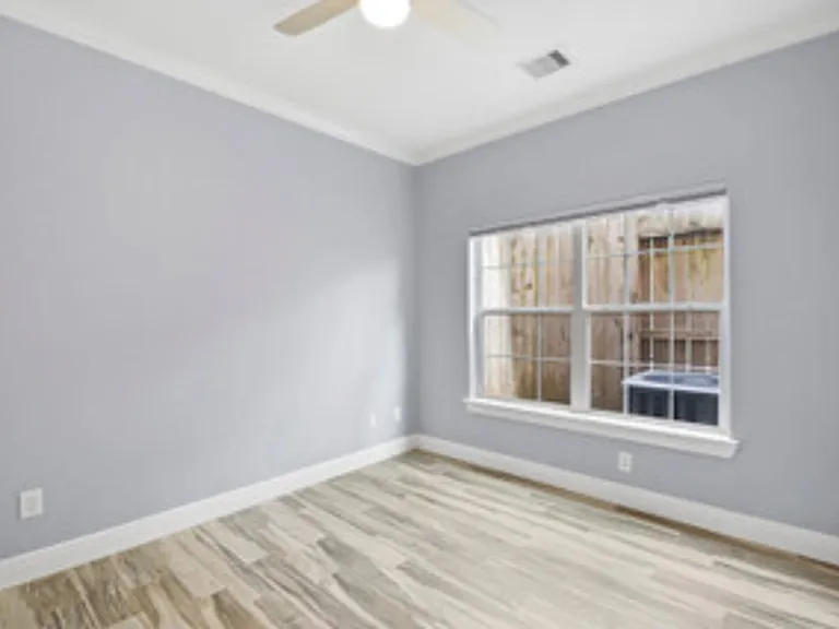 5954 Kansas St — Photo 26
