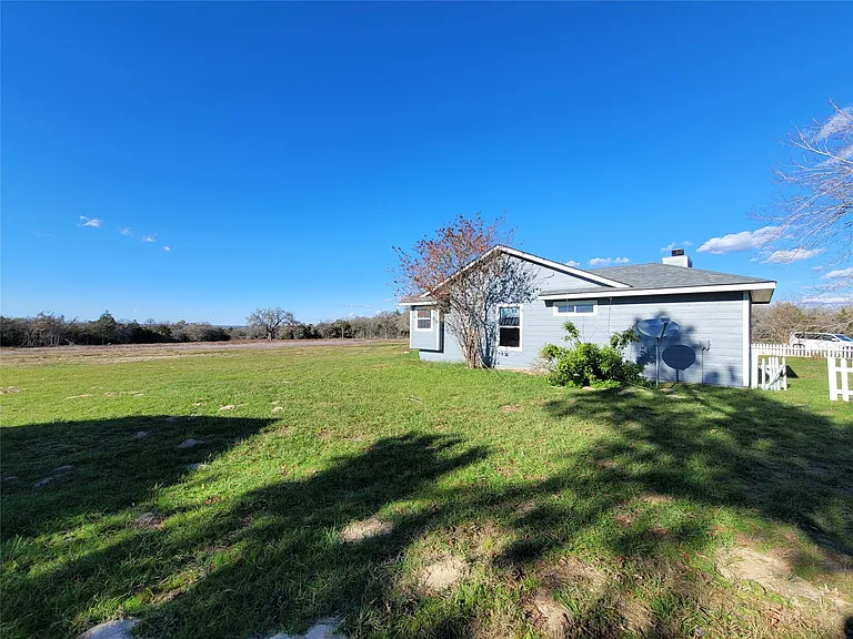 208 Newcastle Dr — Photo 37