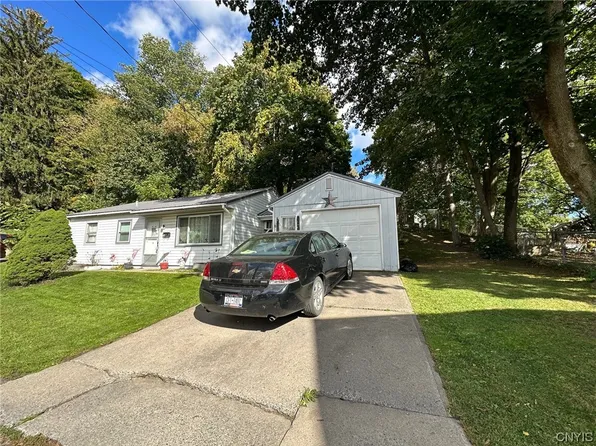 26 High St, Little Falls, NY 13365