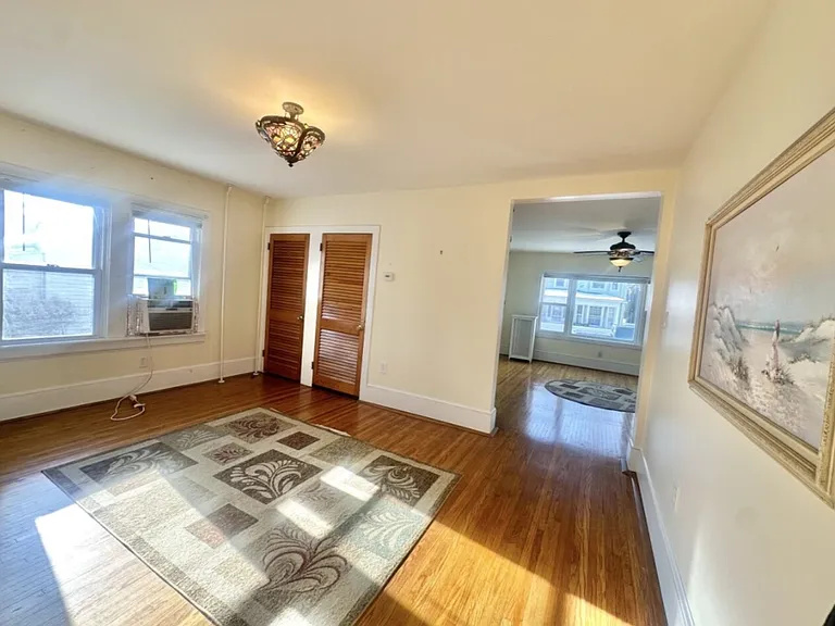 986 Ash St #101 — Photo 31