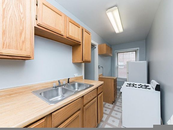 3rd image of 3269 W Wrightwood Ave #3261-2L