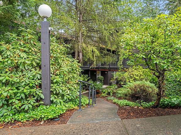 2nd image of 2625 Woodstone Pl