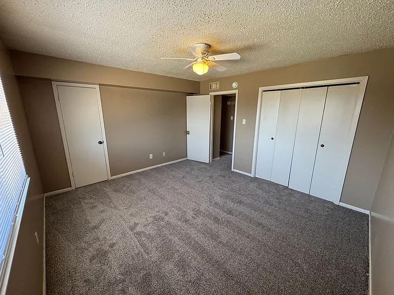 2202 Hunt Dr — Photo 24