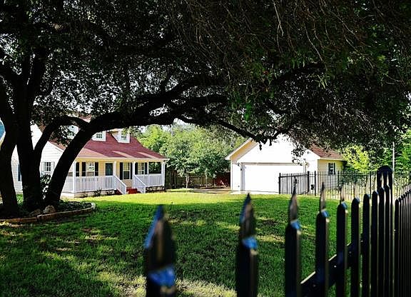 4th image of 11107 Lakeside Dr
