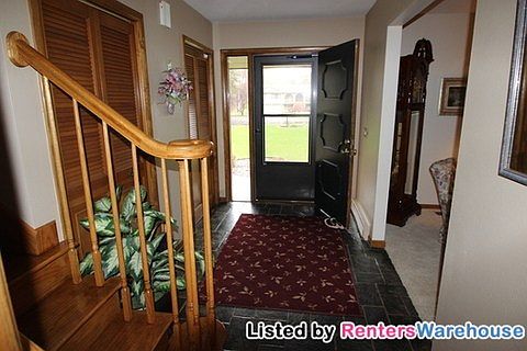 3rd image of 18605 27th Ave N