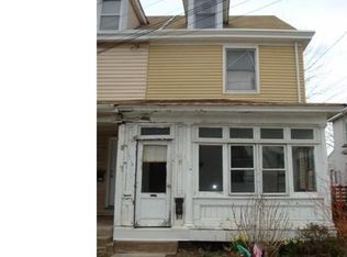 8 Cherry St, Willow Grove, PA 19090