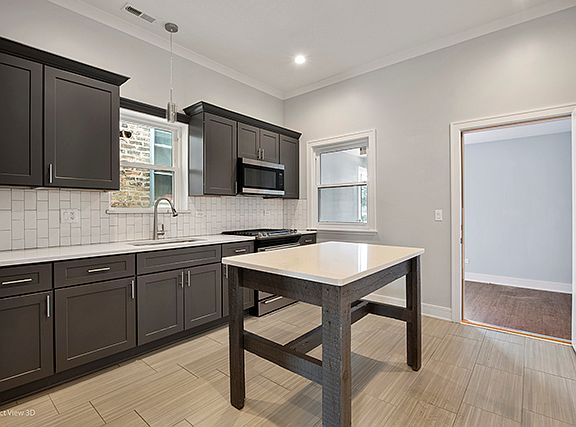 5th image of 3266 W Armitage Ave