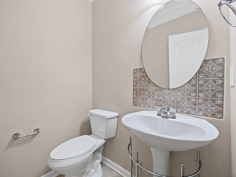 2206 Durand Rd — Photo 14