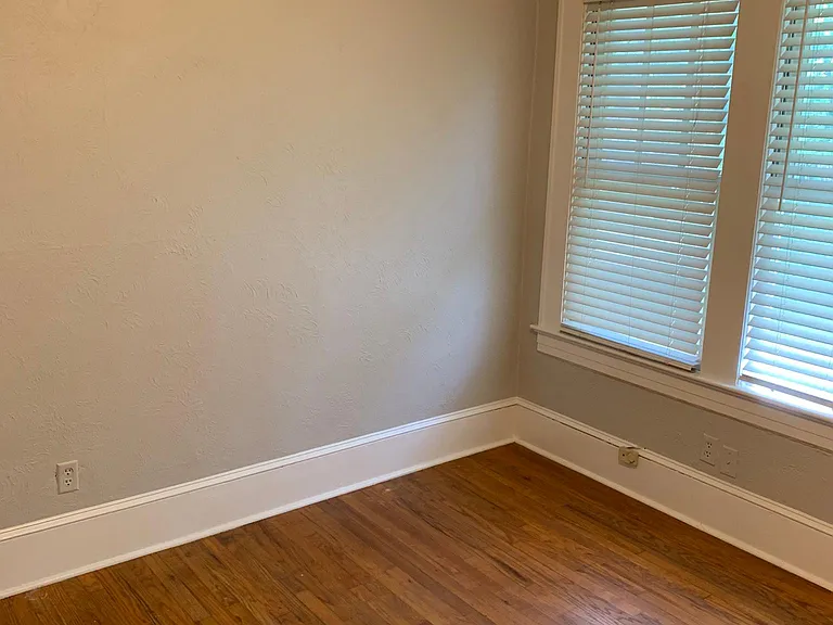 1132 Cherry St — Photo 4