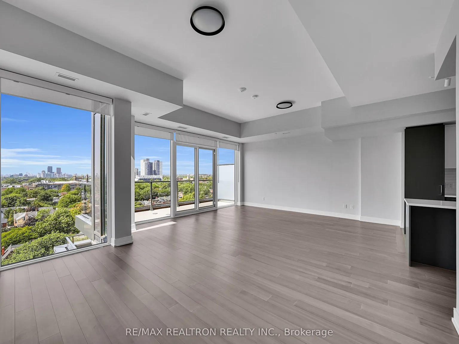 3 bed, $6,895 — Photo 2