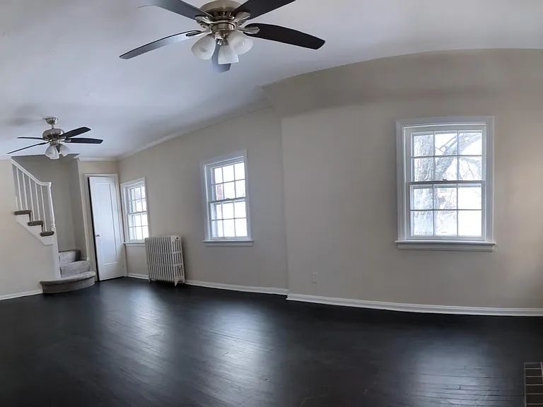 3701 Ingleside Rd #UPSTAIRS — Photo 4