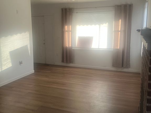 5th image of 403 Green St
