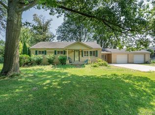 61960 Schoenherr Rd, Washington, MI 48094