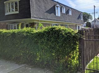 3335 S Racine Ave, Chicago, IL 60608