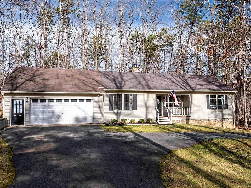 1st image of 28 Englewood Dr