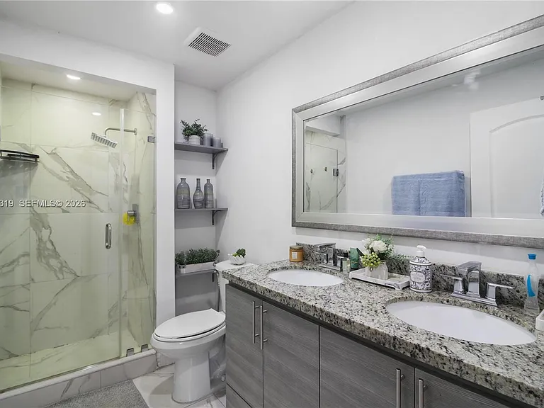 10135 SW 139th Pl — Photo 11