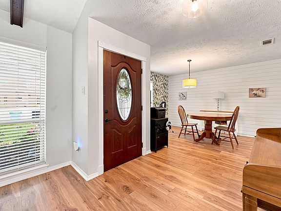 3rd image of 21311 Park Bluff Dr