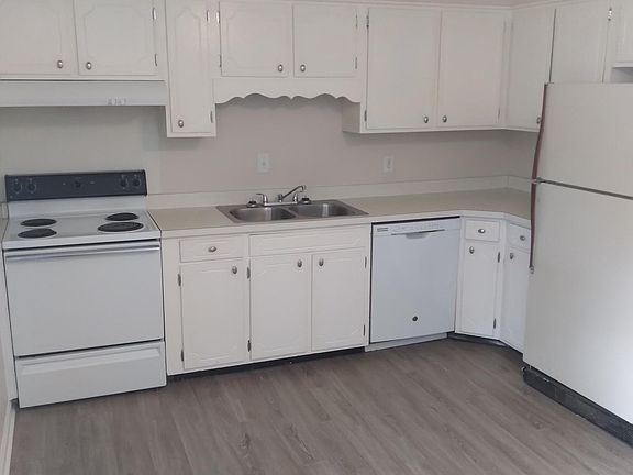 5th image of 7132 Holland Ln