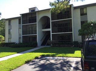 1353 Pine Ridge Cir E APT B1, Tarpon Springs, FL 34688