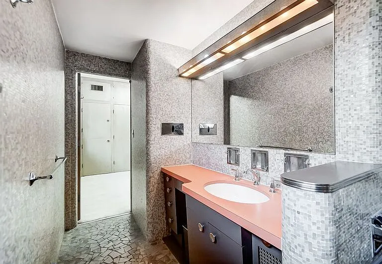 2881 Observatory Ave #2 — Photo 41