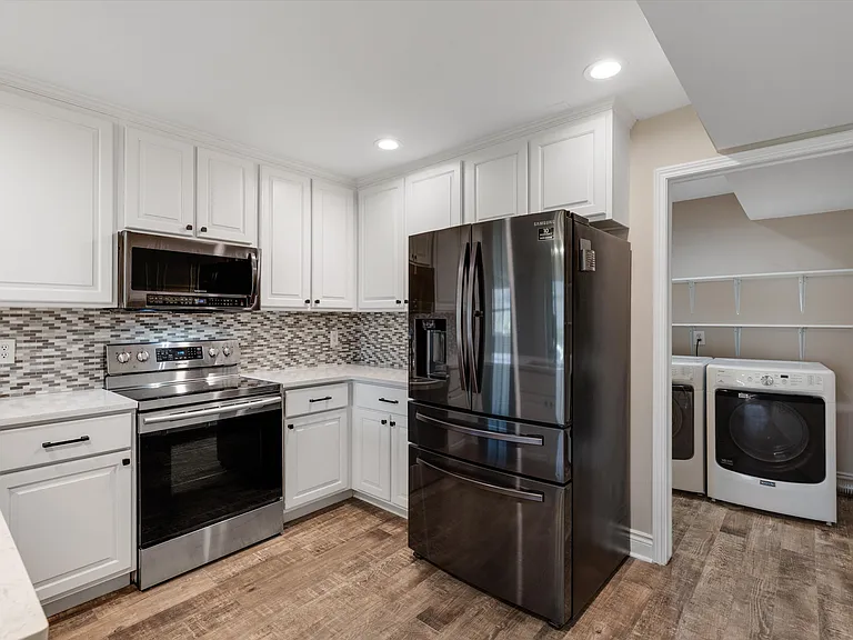 1113 N Old Woodward Ave #78 — Photo 9