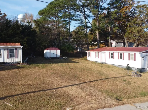 125 L A Dr, Camdenton, MO 65020