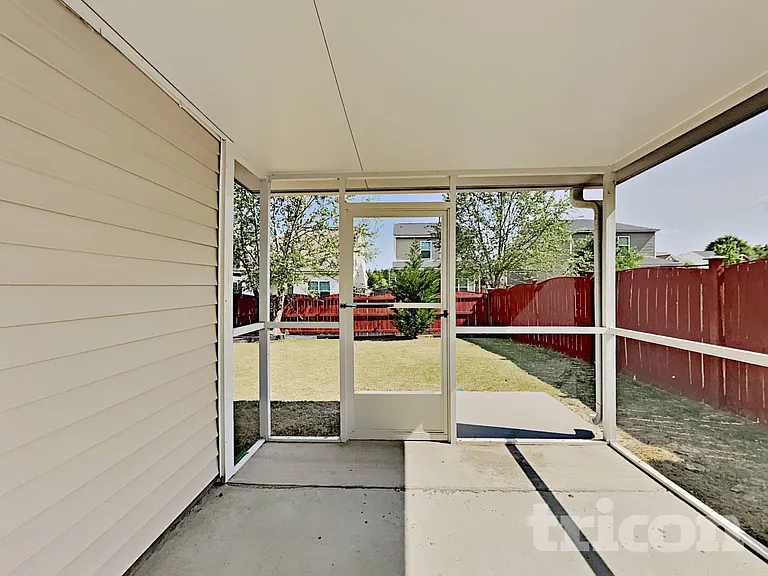 441 Laurel Leaf Dr — Photo 13