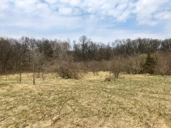 19012 Raven Hills Dr, Marengo, IL 60152