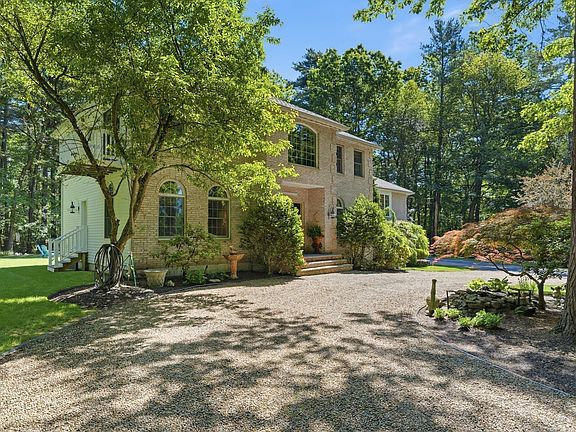 5th image of 25 Haymeadow Rd