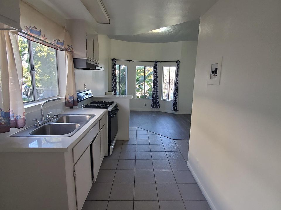 2nd image of 2907 S Cloverdale Ave APT 2