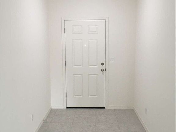 3rd image of 35311 W Santa Clara Ave