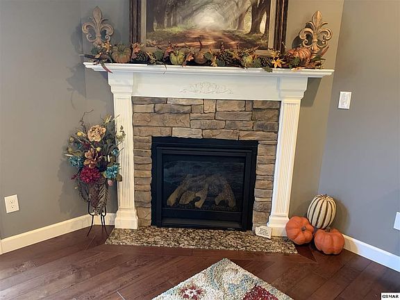 5th image of 2315 Louisiana Ct