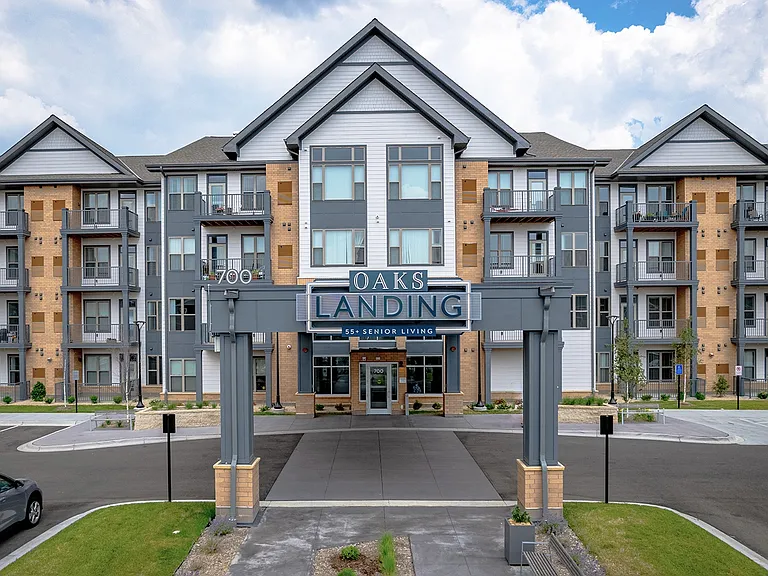Oaks Landing 55+ Apartments — Photo 20